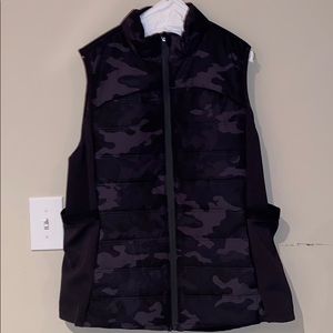 BLACK CAMO VEST
